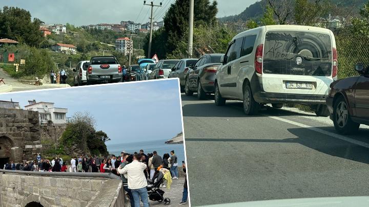 Amasra’ya 1 günde 20 bin araç geldi… İlçe araç girişine kapatıldı