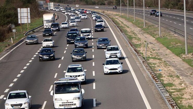 Bayram tatili öncesi trafikte son durum: Bolu geçişinde akıcı yoğunluk