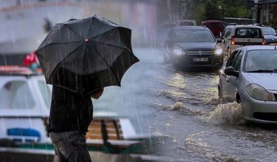 Meteoroloji uyardı: Sıcaklık düşüyor, kuvvetli yağmur geliyor… Prof. Dr. Orhan Şen, İstanbul için saat verdi!