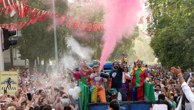 Portakal Çiçeği Festivali’nden renkli görüntüler