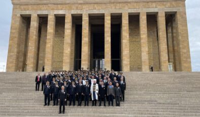 Türk Polis Teşkilatı’ndan Anıtkabir’e ziyaret