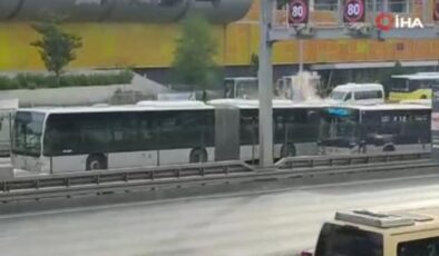 Beylikdüzü’nde metrobüs arızası