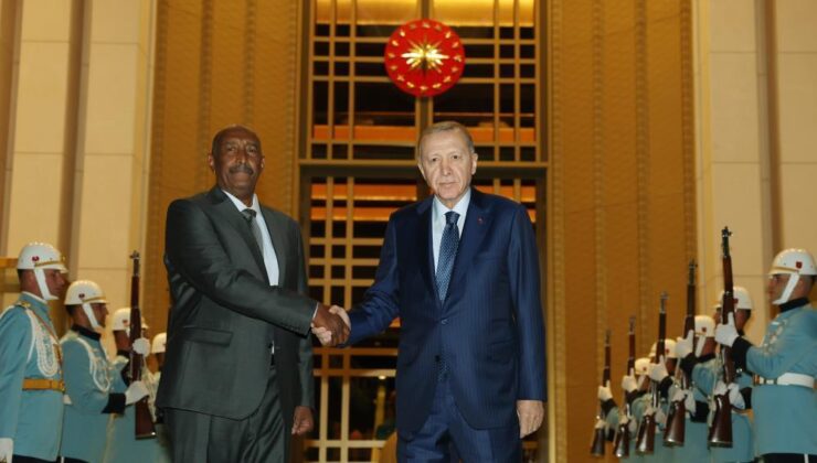 Cumhurbaşkanı Erdoğan, Sudan Egemenlik Konseyi Başkanı El Burhan ile görüştü