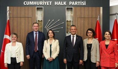 DEM Parti’den Cumhuriyet Halk Partisi’ne ziyaret