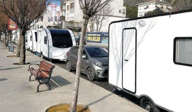 ‘Tekerlekli yalı’ isyanı! Boğaz’daki karavan işgaline tepki var