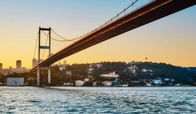 İstanbul’da gemi trafiği güney-kuzey yönlü açıldı