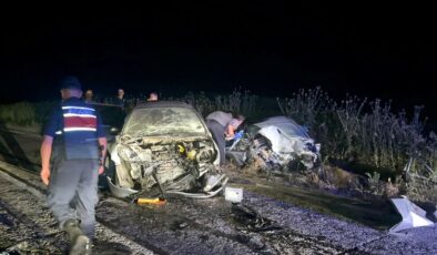 Tekirdağ’da kahreden olay! Oğlunun kullandığı otomobili sollamaya çalışan baba, kazaya neden oldu: 3 ölü, 5 yaralı