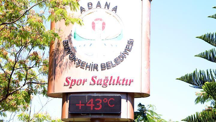 Adana’da bunaltan sıcak… Termometreler 43 dereceyi gösterdi!