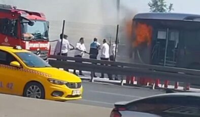 Esenyurt’ta korkutan metrobüs yangını