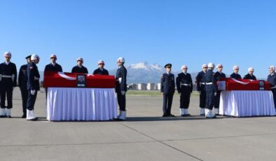 Kayseri’de düşen eğitim uçağında şehit olan 2 pilot için askeri tören