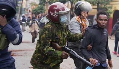 Kenya’da mahkeme ordunun sokaklara inmesine izin verdi