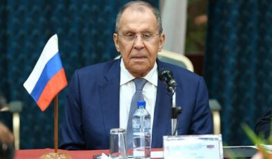 Lavrov’dan Ukrayna’ya gidecek Fransız askeri için sert sözler: Meşru hedef olurlar