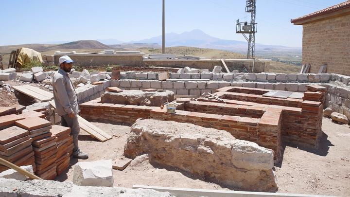 Aksaray’da Selçuklu dönemine ait 5 mezar bulundu