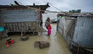 Aşırı yağışlar ve sel Hindistan ve Myanmar’ı vurdu