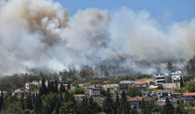 İzmir’in Urla ve Çeşme ilçesinde orman yangını