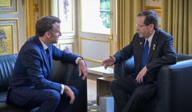 Macron ve Herzog, Elysee Sarayı’nda bir araya geldi