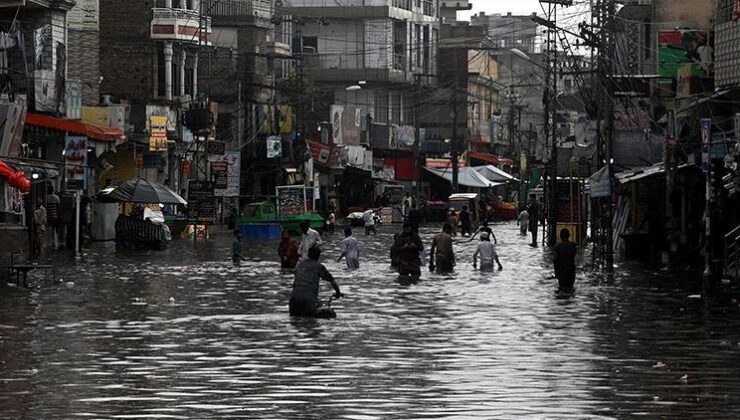 Muson yağmurları Pakistan’ı vurdu: 24 kişi hayatını kaybetti