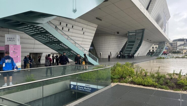 Paris’te hareketli dakikalar… Paris Medya Merkezi’nin bulunduğu bölge, patlama riski nedeniyle bir süre kapatıldı