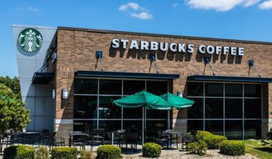 Starbucks’ın satışları düştü