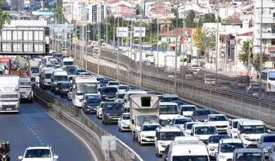 İstanbullular dikkat: İki noktada başlayan çalışma trafiği kilitledi