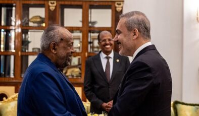 Dışişleri Bakanı Fidan, Cibuti Cumhurbaşkanı Guelleh ile görüştü