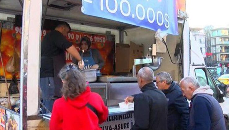 Kadıköy’de ilginç lokma dağıtımı… ‘Köprüden önce son çıkıştayız’