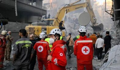 Son dakika… Bölgede tansiyon sınırı aştı: Hizbullah askeri üssü hedef aldı… İsrail Beyrut’ta 8 katlı binayı yerle bir etti…