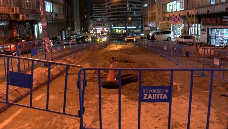 Güngören’de 1 ay önce çöken yol, tekrar çöktü