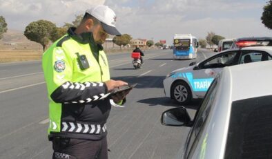 Hız ihlali denetimlerinde 5 milyon 48 bin işlem yapıldı