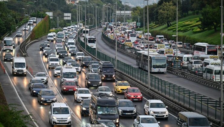 İstanbul’da trafik yoğunluğu yüzde 78’e ulaştı