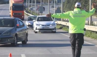 Bakan Yerlikaya’dan yolcu otobüsü denetimleri paylaşımı: 447 bin 978 sürücüye/araca cezai işlem uygulandı