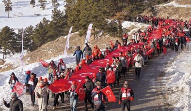 Sarıkamış şehitlerinin izinde şafak yürüyüşü