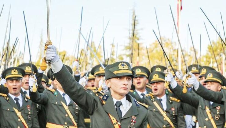 Son dakika: Kılıçlı yemin töreninde teğmenler için karar açıklandı