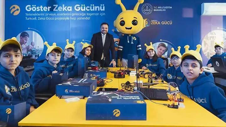 Turkcell Zekâ Gücü Projesi’nin yeni sınıfı Elbistan’da açıldı… BM’nin örnek gösterdiği proje