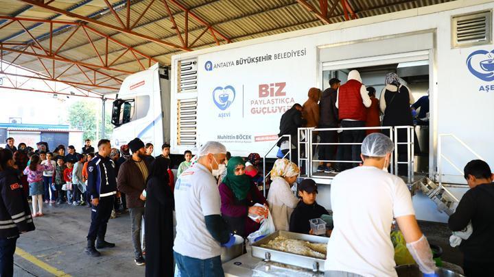 Antalya’da mobil aşevi ramazanda sıcak yemek ikramında bulunacak