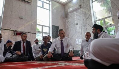 Dışişleri Bakanı Fidan, Güney Afrika’da Nur’ul Hamidiye Camii’ni ziyaret etti