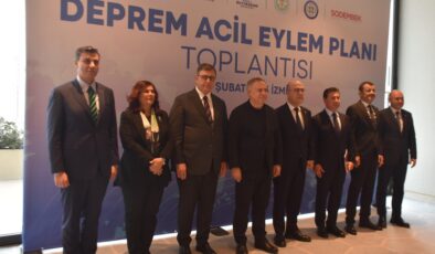 Ege’deki depremler sonrası CHP’li 5 büyükşehir başkanı İzmir’de toplantı yaptı