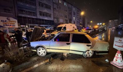 Karaman’da kaza yapan alkollü sürücü, polis aracında kendini vurdu