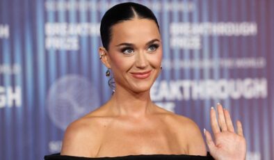 Katy Perry uzay yolcusu! 11. insanlı uçuş olacak