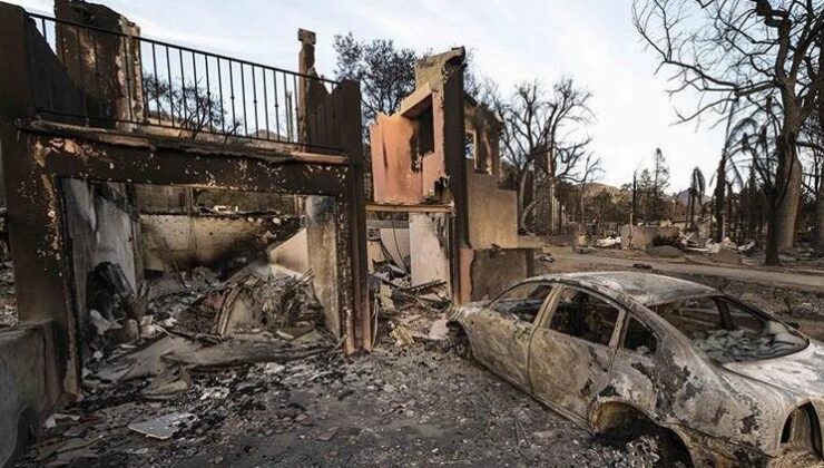 Los Angeles Belediye Başkanı itfaiye şefini görevden aldı