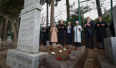 TBMM Başkanı Kurtulmuş’tan Japonya’da Abdürreşid İbrahim Efendi’nin kabrine ziyaret