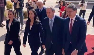 DEM Parti heyeti, CHP Genel Başkanı Özgür Özel ile görüşüyor