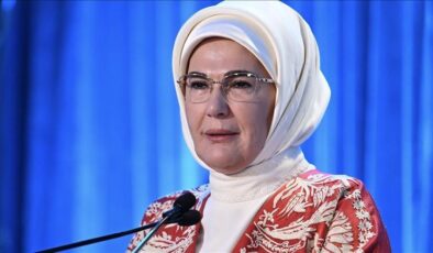 Emine Erdoğan’dan ‘Hayata Bağlayan İlmekler’ projesi paylaşımı